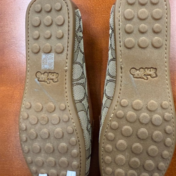 Coach Women’s Moira Signature Jacquard Loafers. - Picture 3 of 4